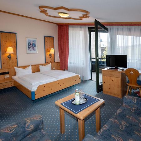 Hotels Am Kranichsee กอสลาร์ ภายนอก รูปภาพ